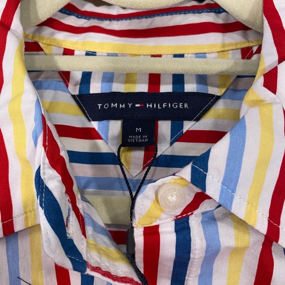 Tommy Hilfiger NWT short sleeve multi color striped camp shirt - Picture 3 of 4
